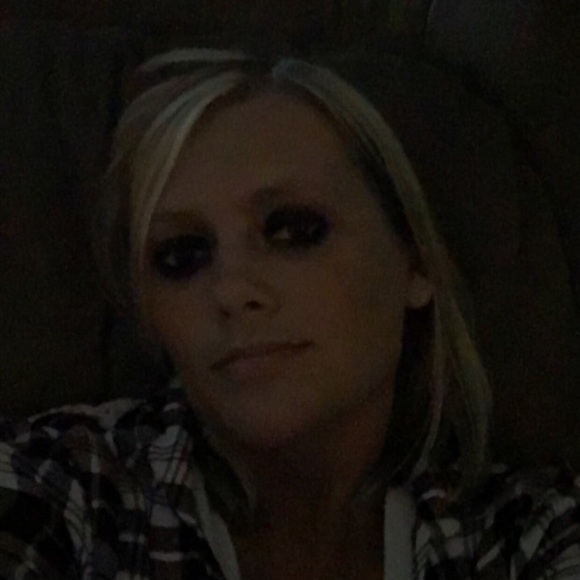 Meet your Posher, Shawna - Picture 1 of 1